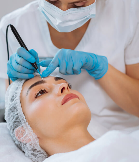 L'épilation électrique ou épilation par électrolyse est utilisée pour détruire les poils du visage.