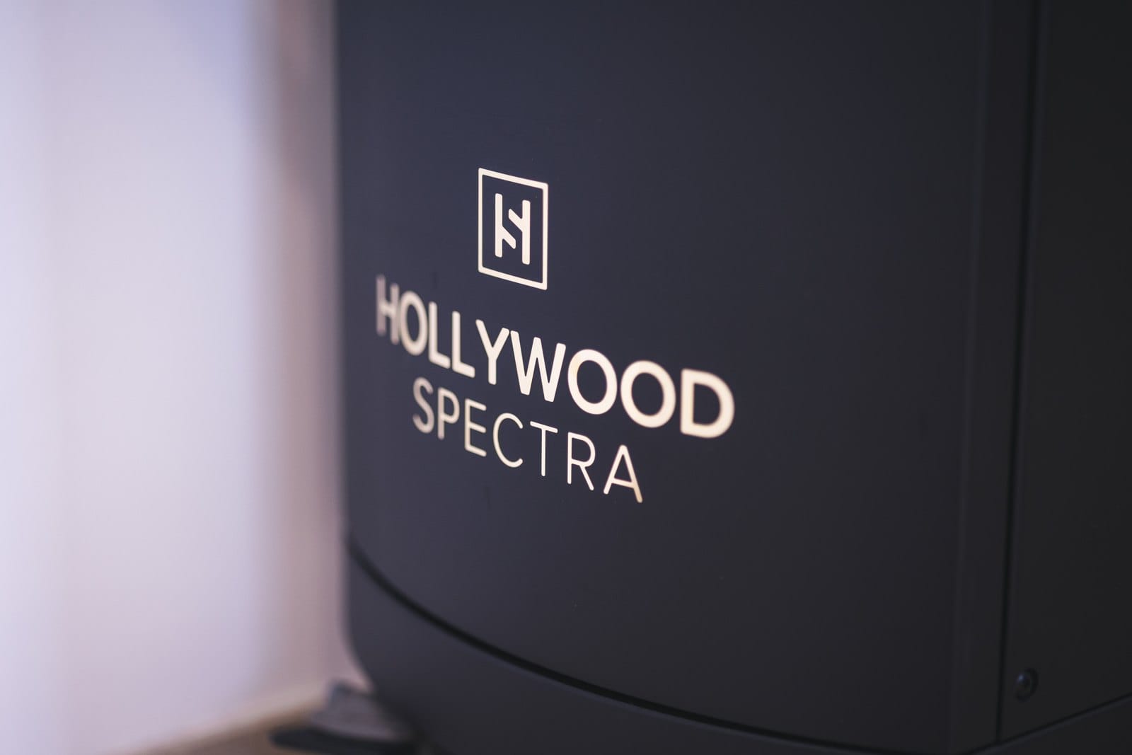 Laser Lutronic Hollywood Spectra — épilation saisonnière, Maison Andromède